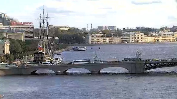 Обзорная веб-камера на Петропавловской крепости